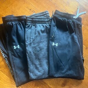 Under Armour Black and Gray Sweatpants Athletic Performance Joggers Youth Large